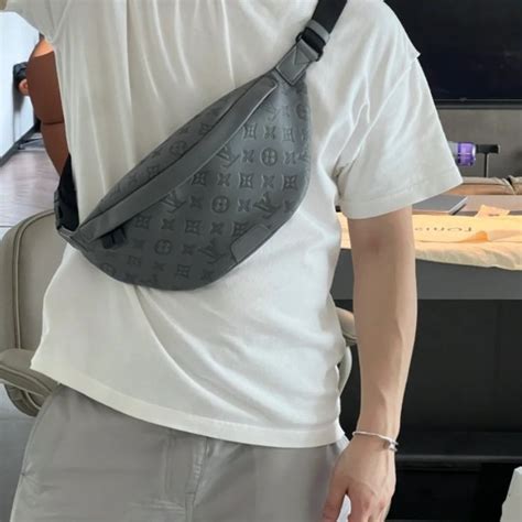 louis vuitton mens bum bag|louis vuitton belt bag men.